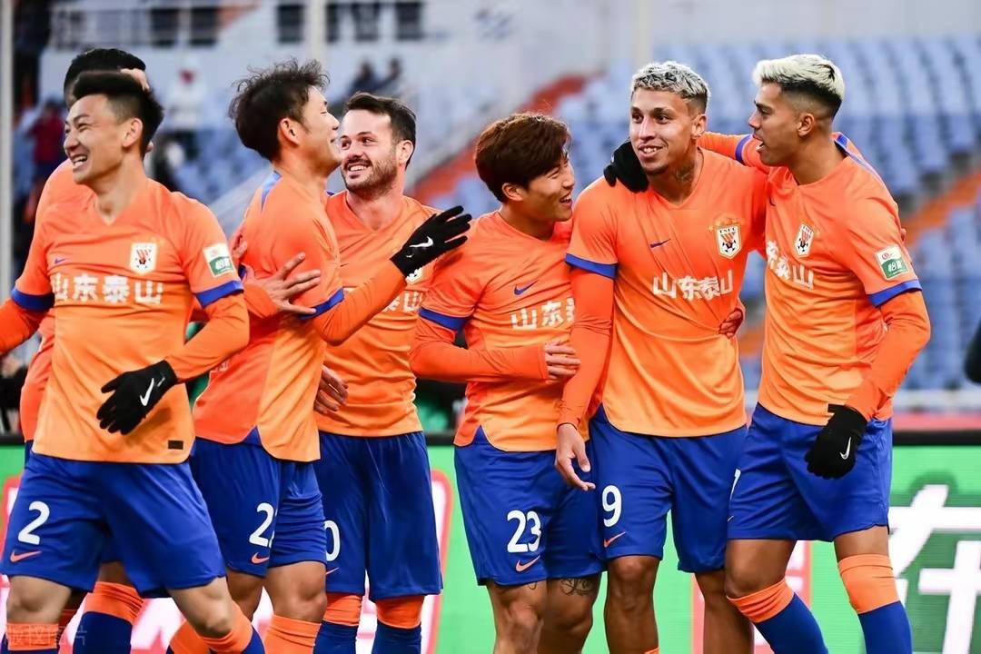 泰山大洗牌!名记曝2外援5本土将离队崔系球员找下家