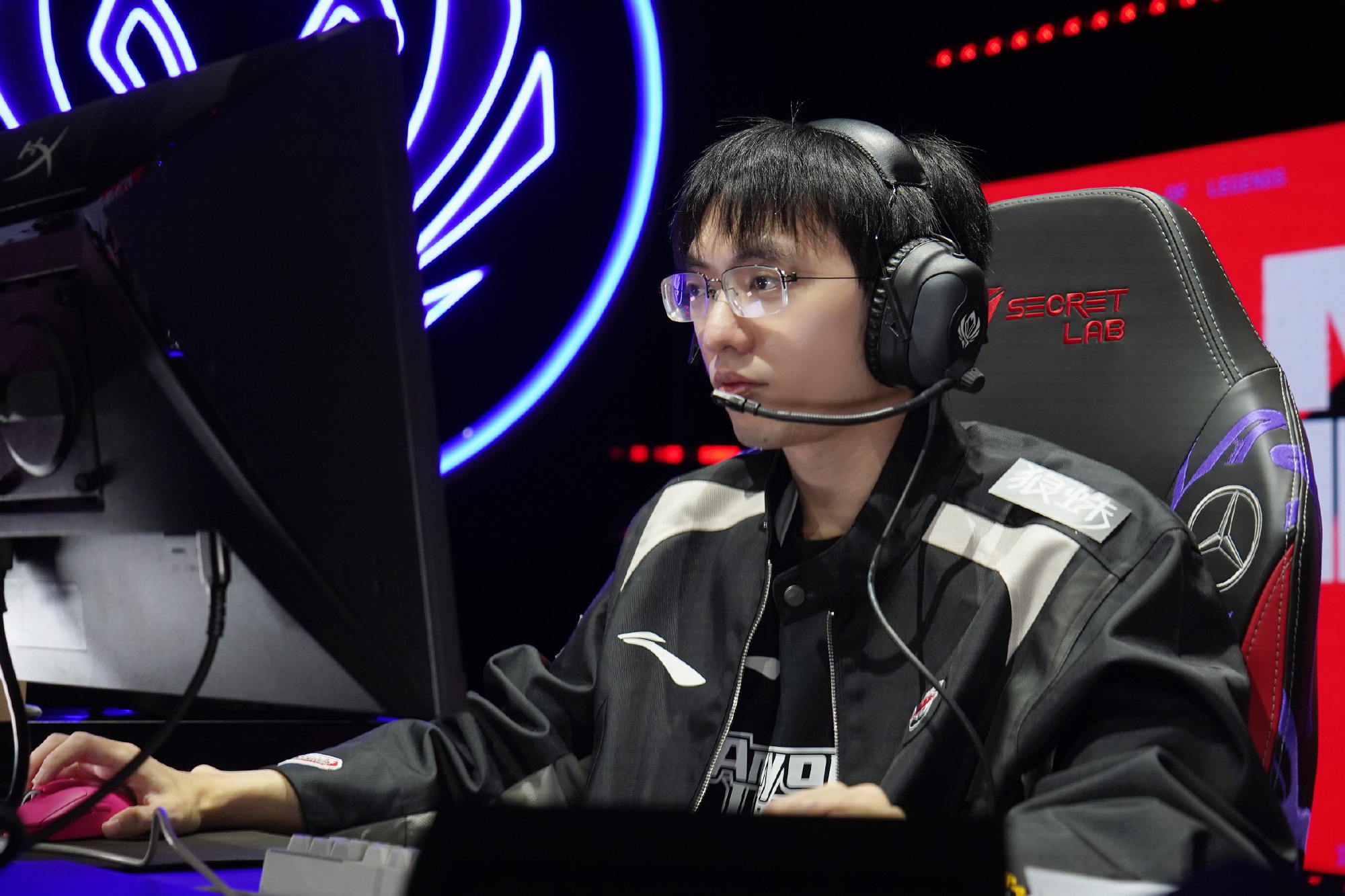 星空体育app-FLY1-0AL：AL状态不佳痛失首局，FLY团战碾压先下一城