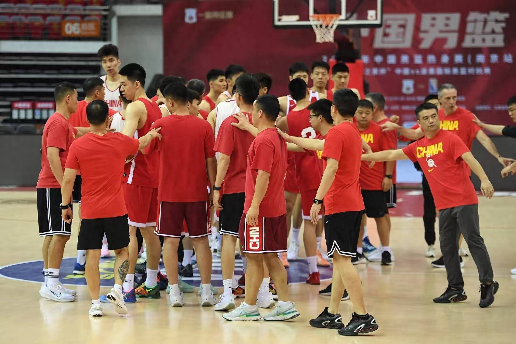 开运体育app-中国男篮大胜蒙古胡金秋20分廖三宁13+9