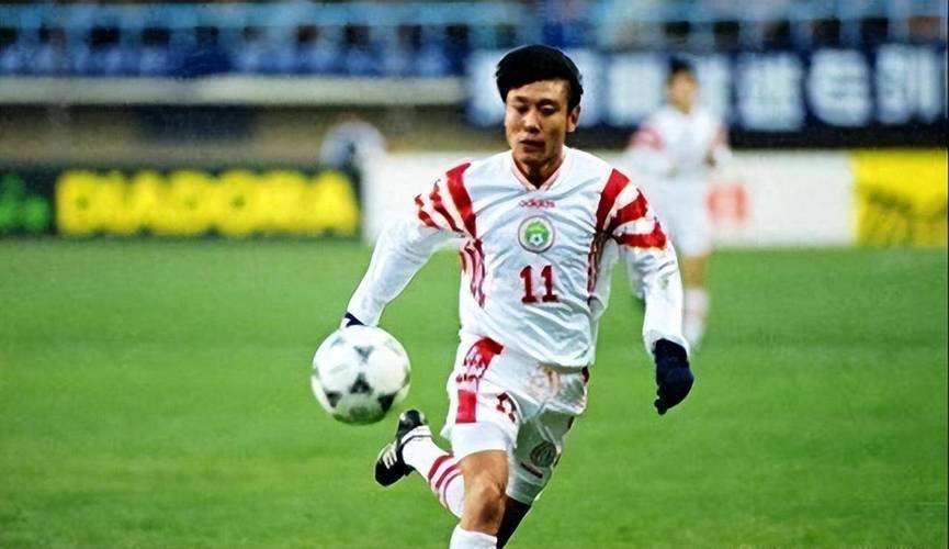 开云体育app-20年前，那个让那英甘愿“未婚生子”的前国脚高峰，如今过得怎样的简单介绍  第4张