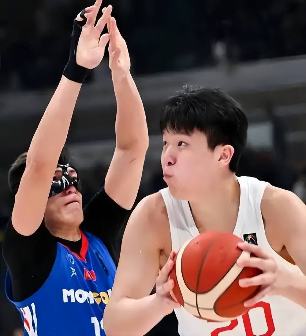 中国男篮14人前往沙特备战亚洲杯周琦杨瀚森缺阵 中国男篮14人前往沙特备战亚洲杯周琦杨瀚森缺阵