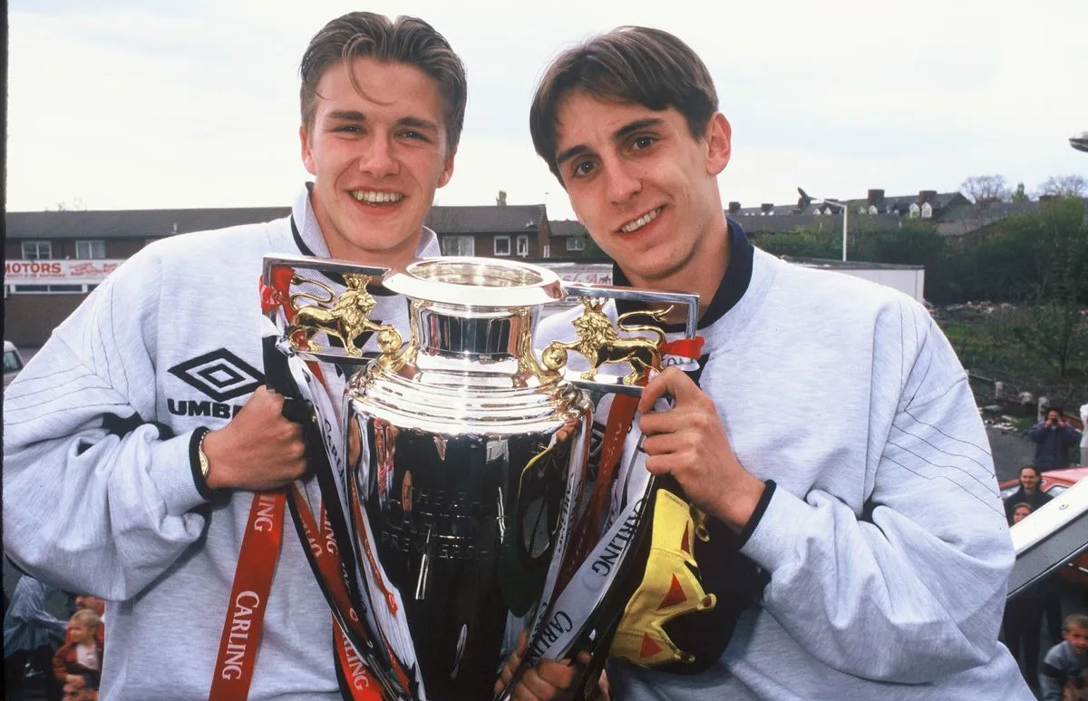 包含9-1！曼联巴黎双星戴帽两轮不胜后FIFA第5末轮踢疯晋级世界杯的词条