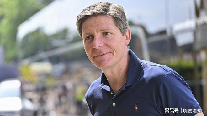 拉波尔塔出席球迷聚会，表态球队将为欧冠