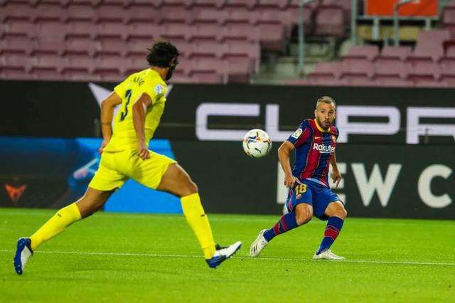 包含比利亚雷亚尔冲击伯纳乌奇迹：三连胜后能否再创历史？的词条