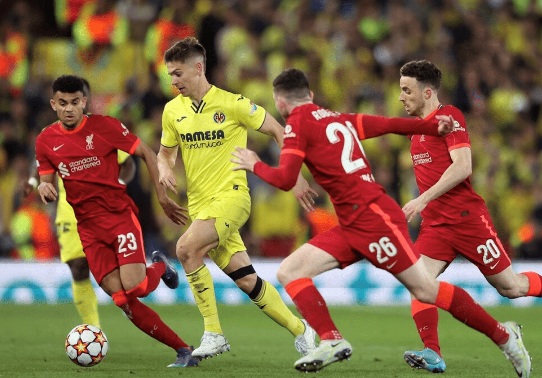 包含比利亚雷亚尔冲击伯纳乌奇迹：三连胜后能否再创历史？的词条