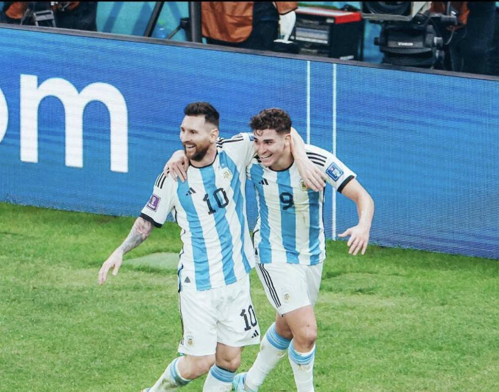 阿根廷名单：梅西领衔恩佐回归劳塔罗阿尔瓦雷斯在列的简单介绍