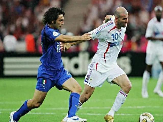 包含为什么皮尔洛退役之后,前腰后置的战术会很少出现?的词条 包含为什么皮尔洛退役之后,前腰后置的战术会很少出现?的词条