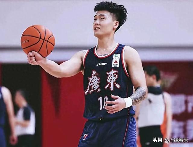 赵睿：很适应北京队还有些伤病但不影响训练比赛的简单介绍