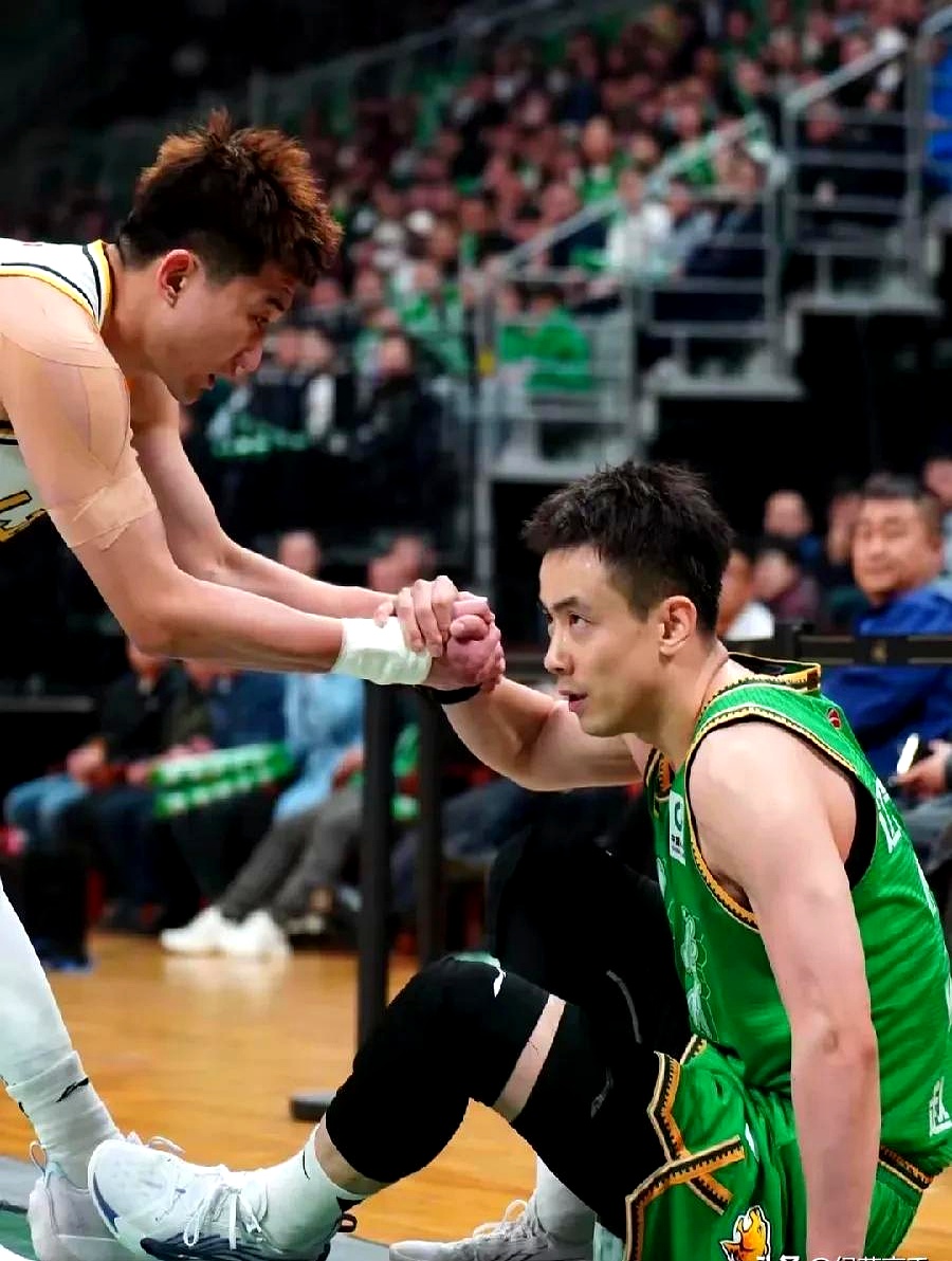 包含浙江男篮1分险胜广厦：两战全胜夺冠赵岩昊空砍21分的词条