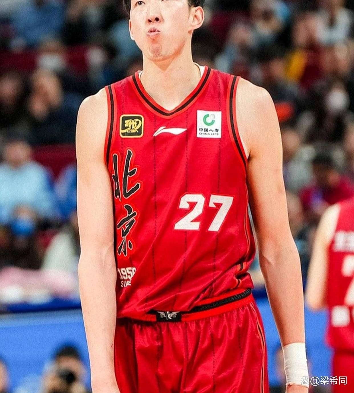 包含周琦15+9首钢胜深圳郭艾伦40分广州不敌北控的词条 第2张