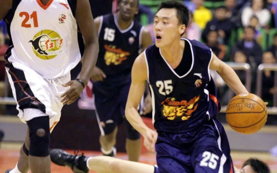 国青篮球思维与世界接轨曲绍斌是青训优秀教练的简单介绍 第1张