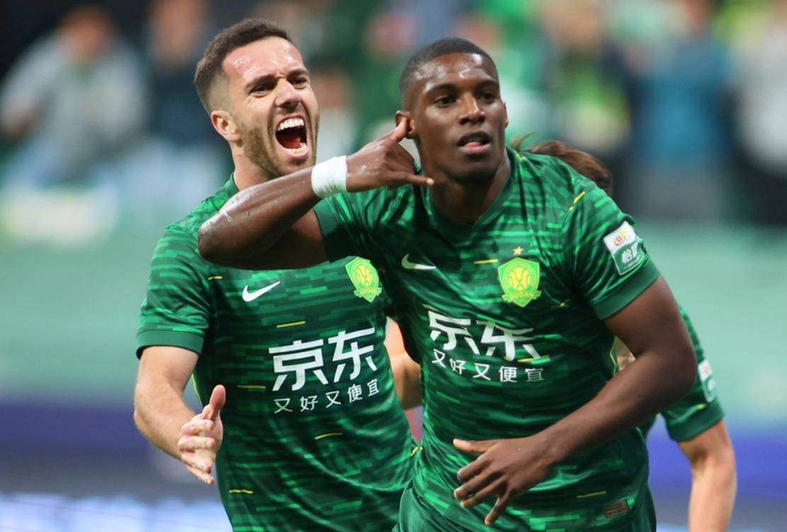 中超联赛：北京国安6-1大胜山东泰山  第2张