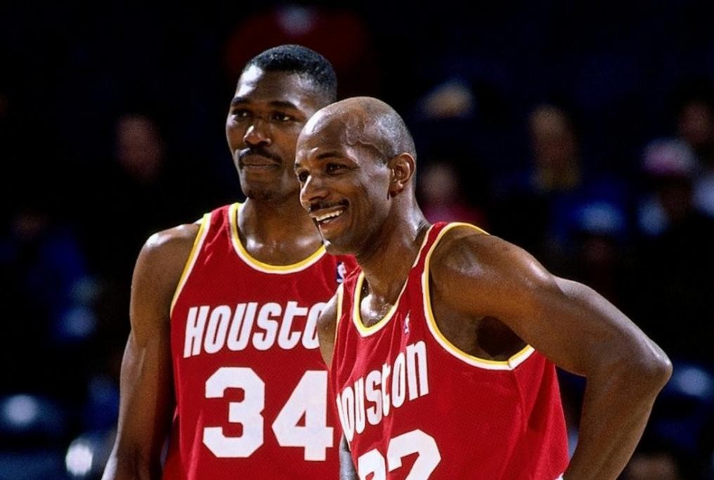 包含95年总决赛德雷克斯勒场均21.5+9.5+6.8，命中率45%/15.4%的词条  第2张