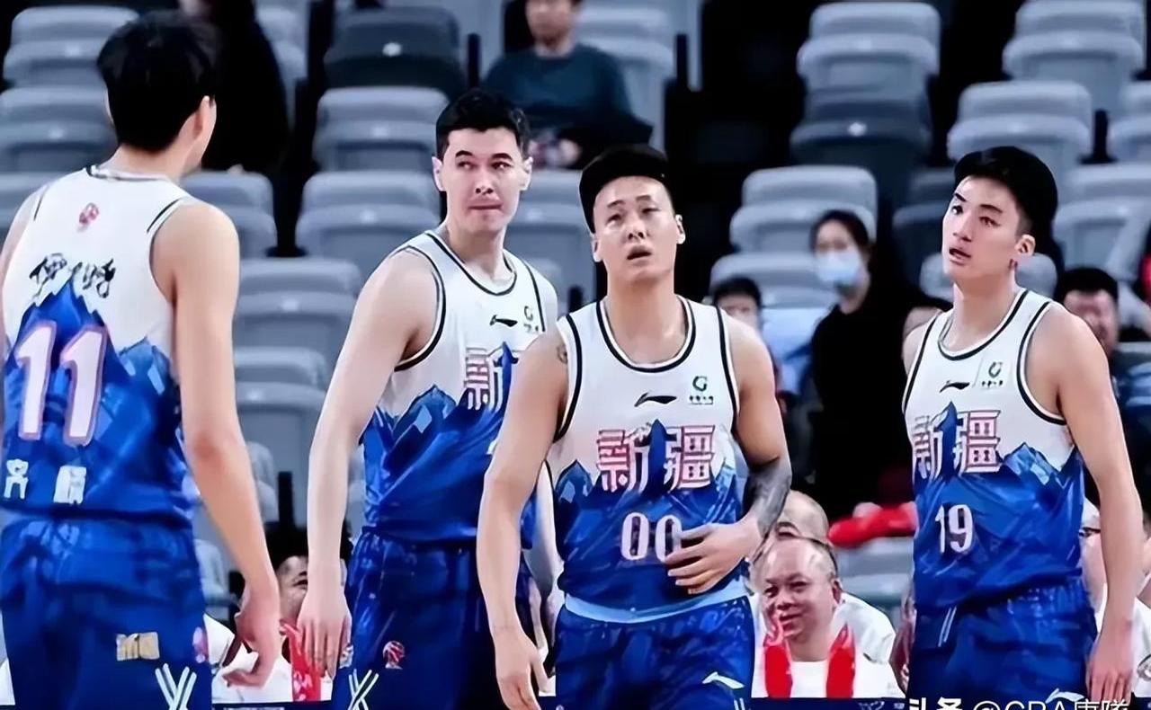 就在今天4月22日中午CBA新疆男篮传来阿不都沙拉木、赵睿消息的简单介绍