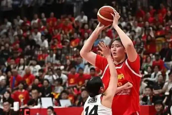 热身赛-韩旭15+9张子宇缺阵中国女篮不敌澳大利亚的简单介绍 第1张