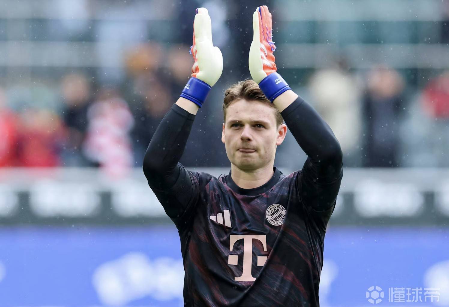 汉诺威36岁门将齐勒重返青训母队科隆的简单介绍  第2张