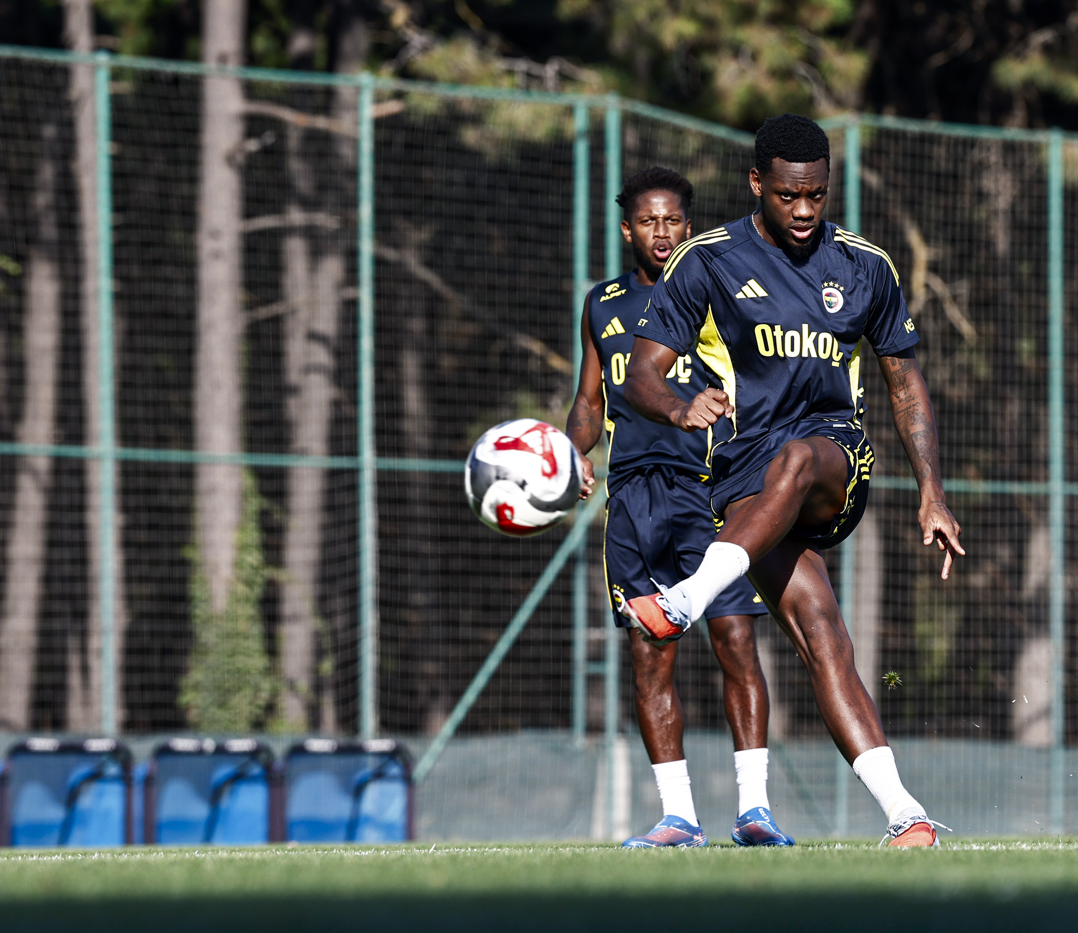 那个帮穆里尼奥拿下欧冠大满贯的弟子，重返土超的简单介绍