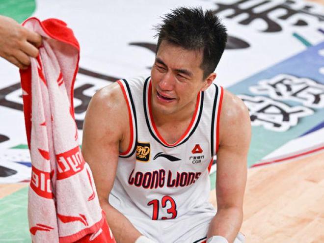 包含阿不都15分新疆胜青岛郭艾伦27+12广州负山西的词条  第2张