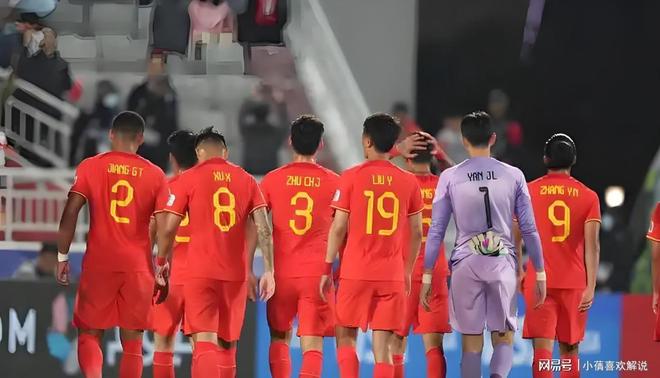 关于热议国足0-2日本：态度能打高分差距太大没啥讨论价值的信息  第1张