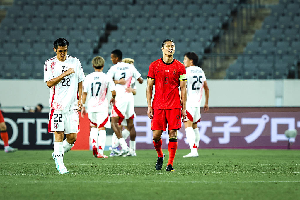 关于热议国足0-2日本：态度能打高分差距太大没啥讨论价值的信息  第2张