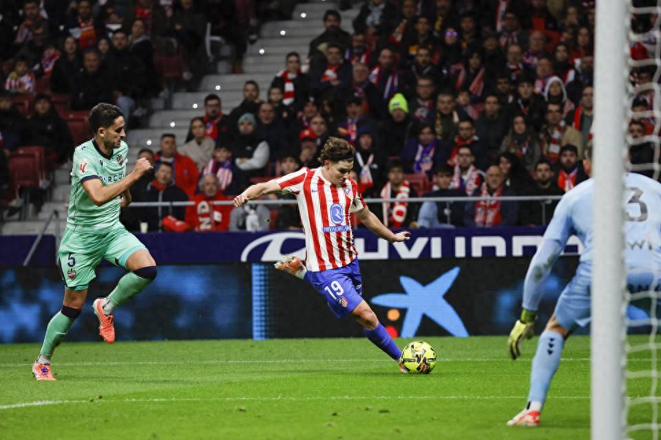 关于2025世俱杯B组巡礼：死亡之组决斗巴黎力压马竞的信息