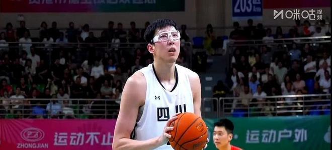 关于媒体人:全运男篮四川队短板尽显典型雇佣军风格的信息