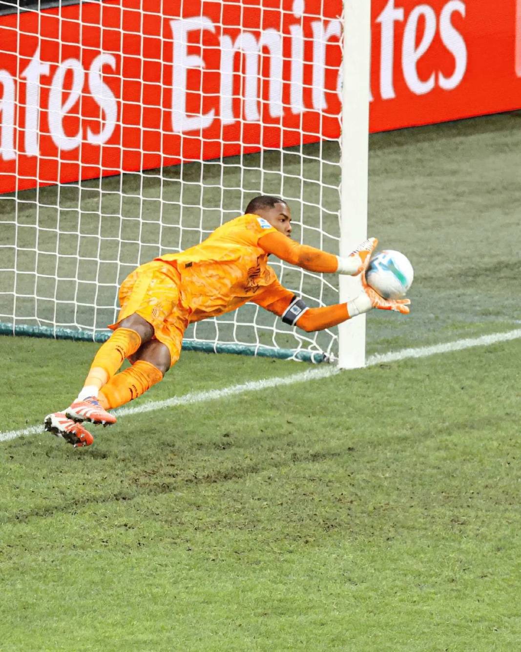 迈尼昂告知米兰高层，今夏不放他去切尔西就免签离队的简单介绍  第2张