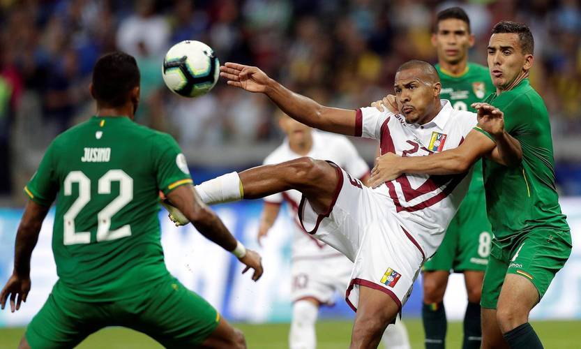 0-2客负玻利维亚，智利提前两轮无缘美加墨世界杯的简单介绍  第1张