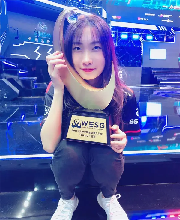 关于“电竞这种不存在男女生理差距的比赛可以不分男子组和女子组”这种言论每看到一次就翻白眼的信息  第2张