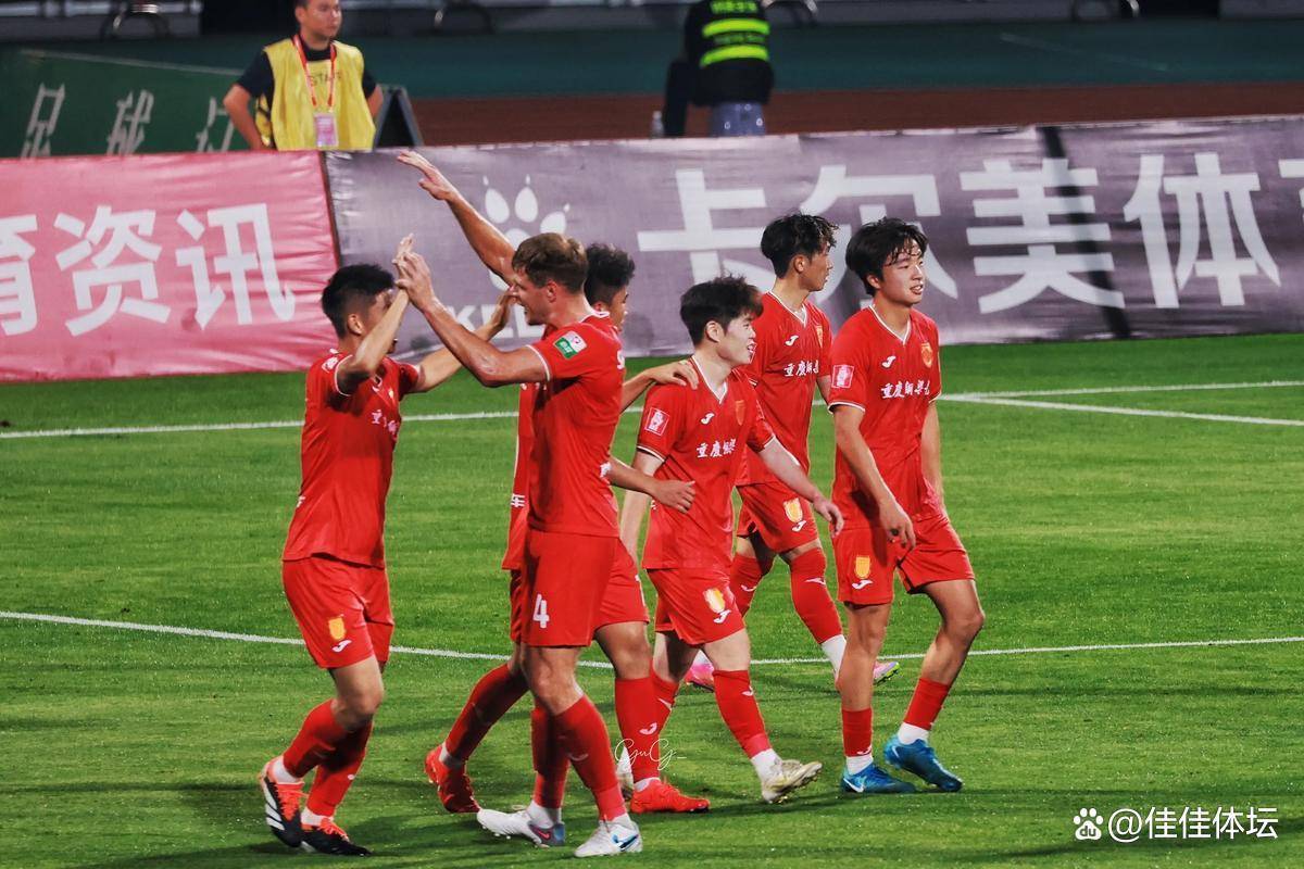 今晚！中甲战4场，冲超热门辽宁铁人+重庆铜梁龙+广东广州豹隔空暗战的简单介绍