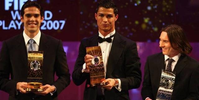 这是专家？国际足联评委投票：C罗不仅在前锋第八！且超梅西！的简单介绍