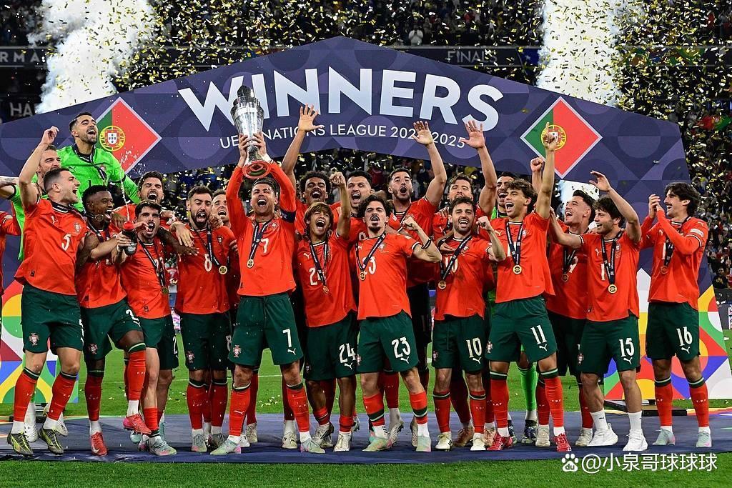 关于葡萄牙名单：C罗领衔菲利克斯在列B费维蒂尼亚撑中场的信息  第2张