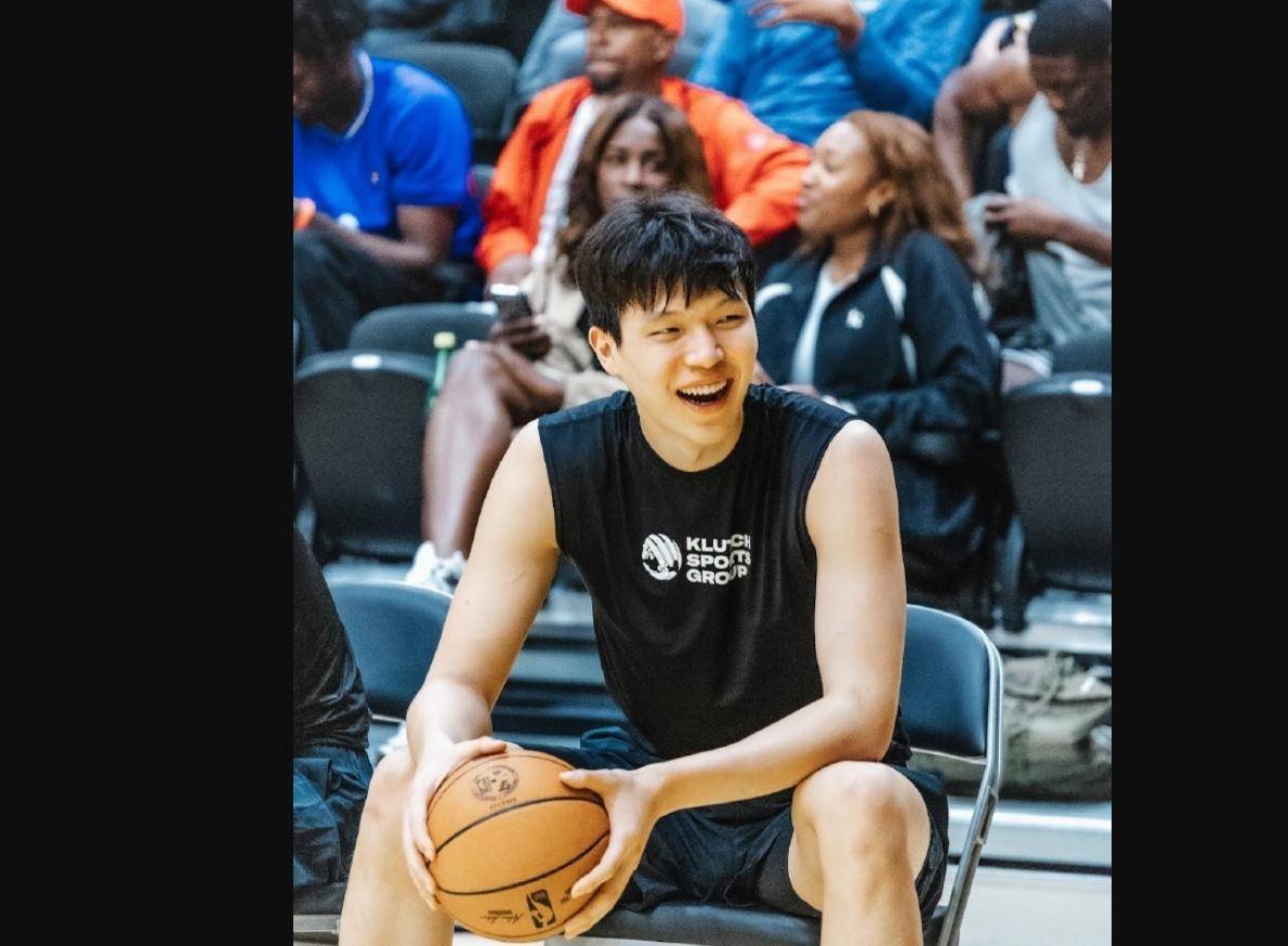 包含杨瀚森投篮训练和健身房锻炼回顾，新赛季预计担任替补中锋的词条  第2张