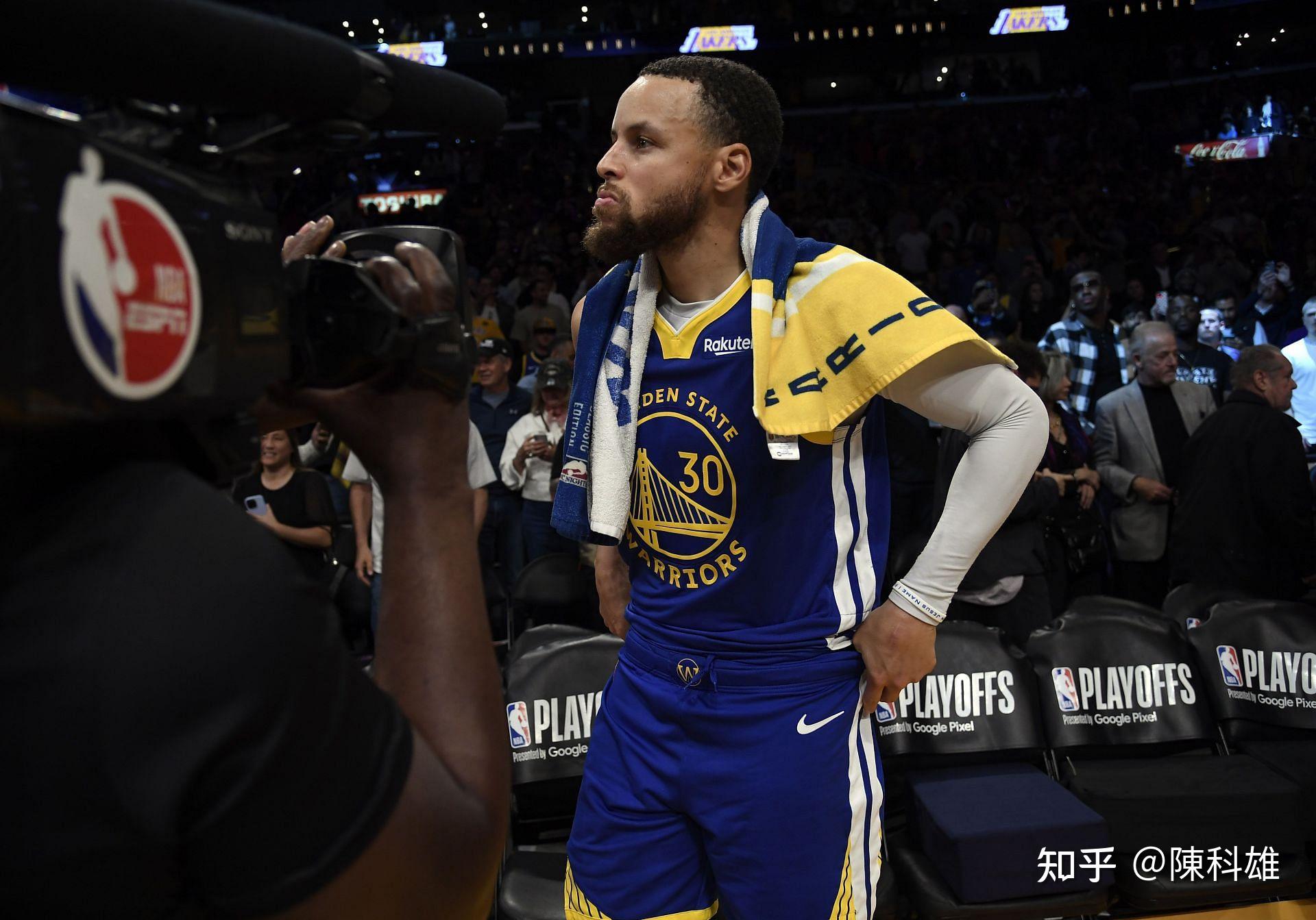 库里：希望汤普森能在勇士结束职业生涯，哪怕是象征性的一日合同的简单介绍  第2张