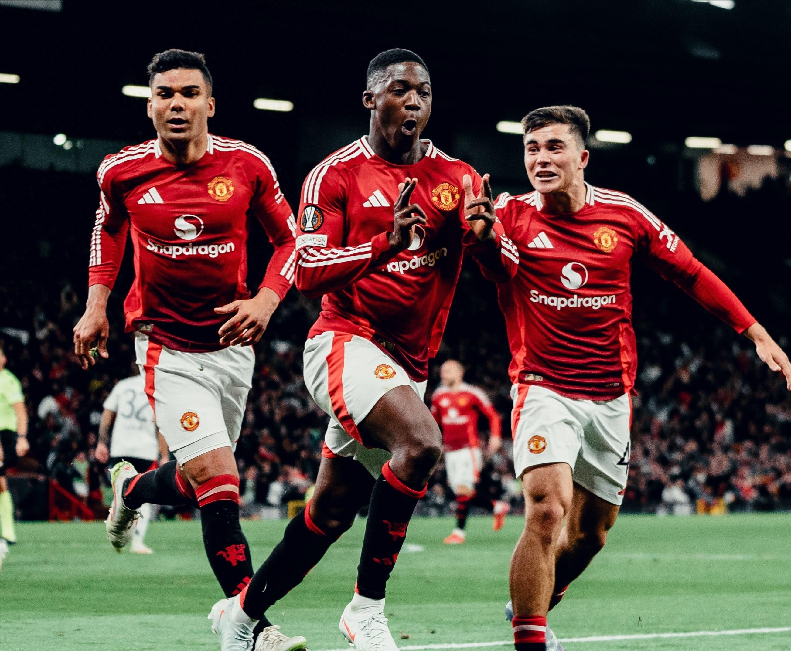 英超-曼联3-1桑德兰：阿莫林输球下课，曼联不惜掏1200万英镑前瞻的简单介绍  第2张