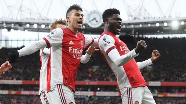 关于年总斩获四连胜，大家觉得狼队的阵容答案是什么？的信息  第3张