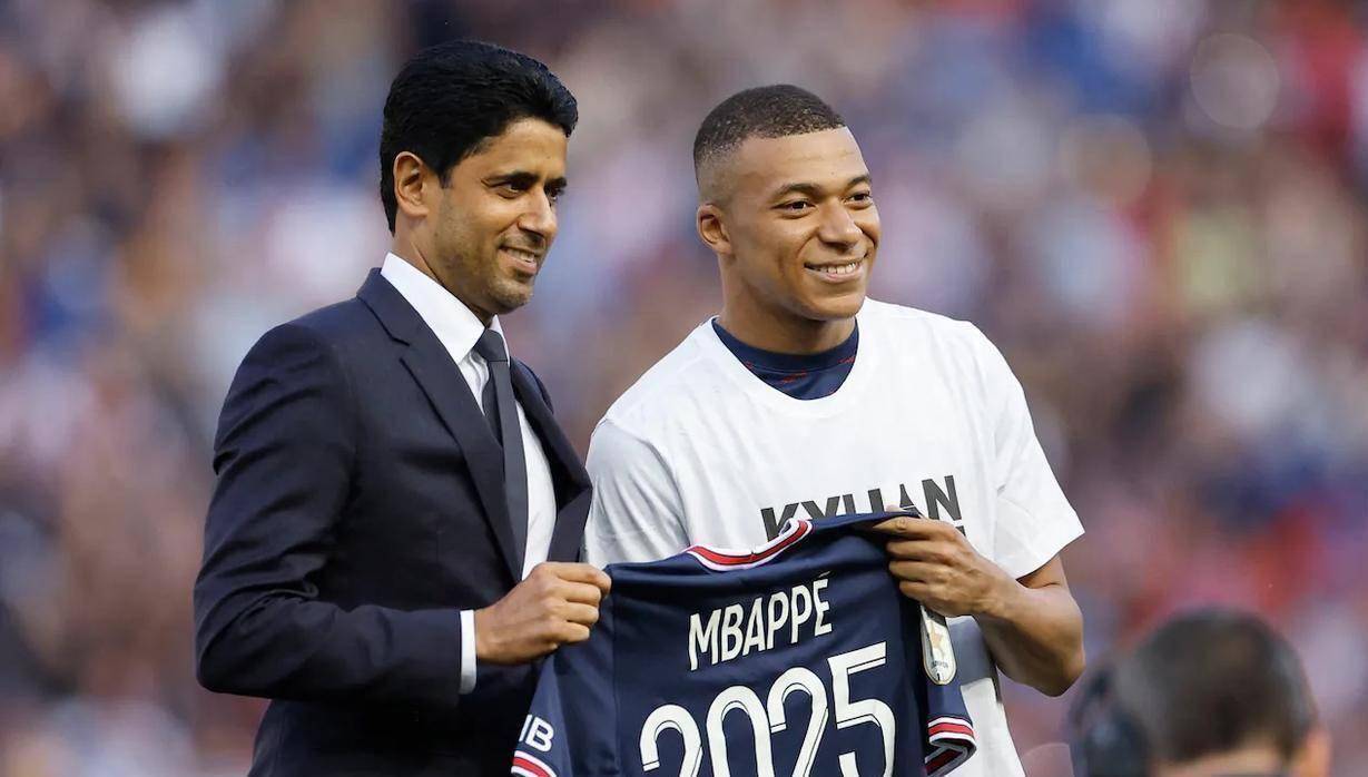 姆巴佩模仿C罗庆祝：“我把这个纪录献给他，他一直对我很亲切”的简单介绍