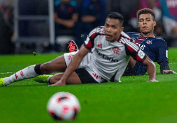 3-2！登贝莱失点，门将一战封神，大巴黎加冕6冠的简单介绍