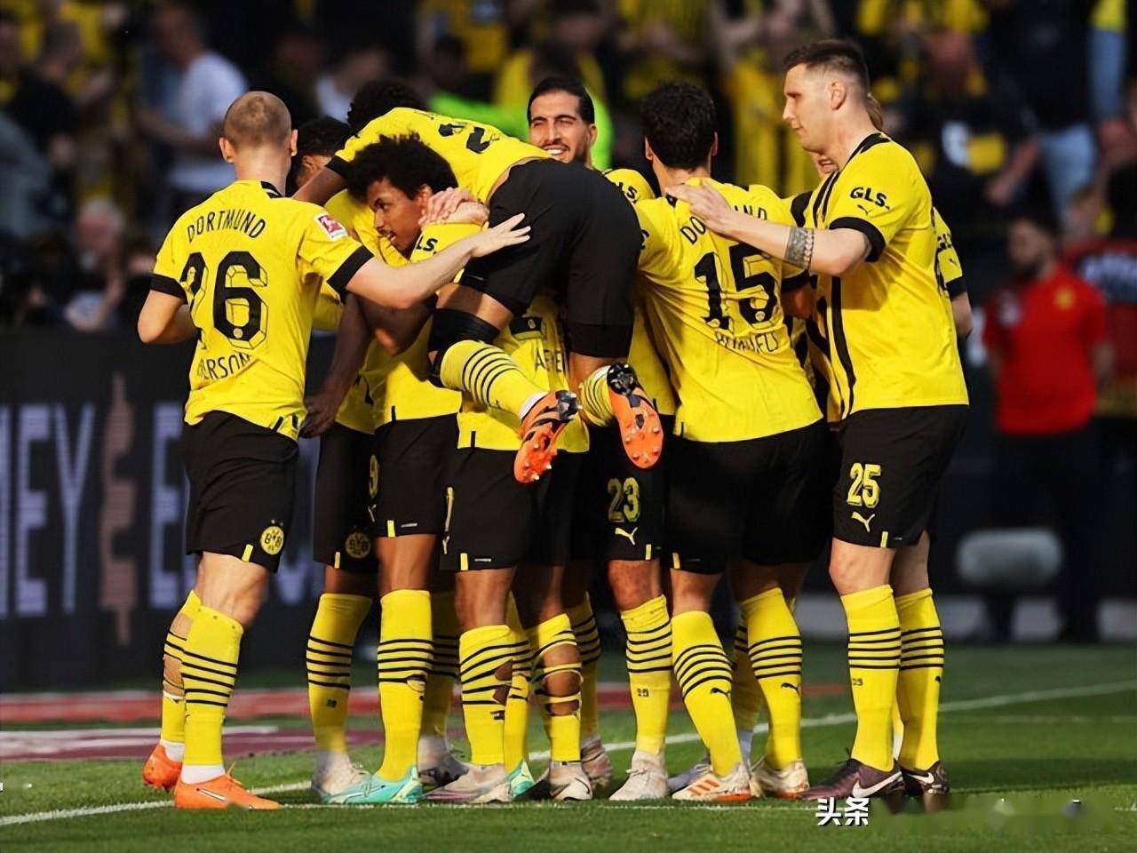 包含德甲身价最贵阵：穆西亚拉、奥利塞均1.3亿，拜仁9将、多特2人的词条