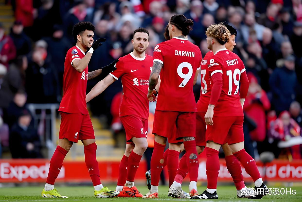 利物浦在九人热刺的混乱对决中艰难取胜，伊萨克受伤成的简单介绍