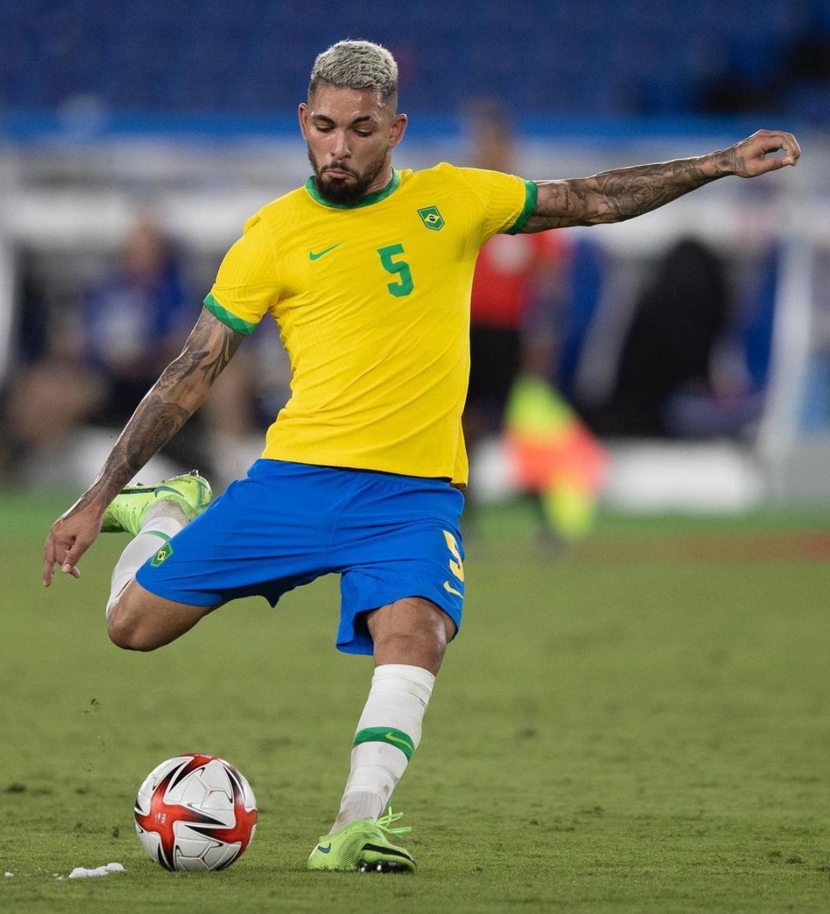 关于加入皇马5年却零出场！第一水货即将离队，免费回归巴西俱乐部的信息