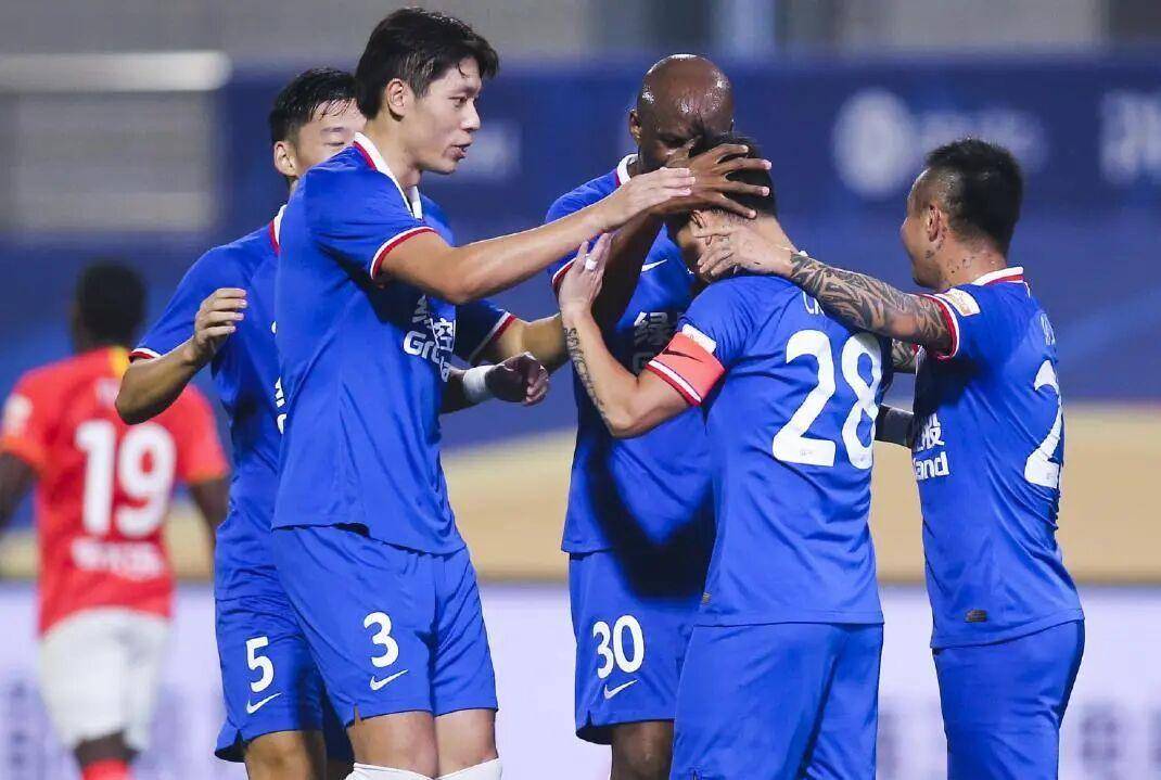 成都蓉城1-1绝平申花！徐正源赛后发言让人佩服，淡定，还有打算的简单介绍