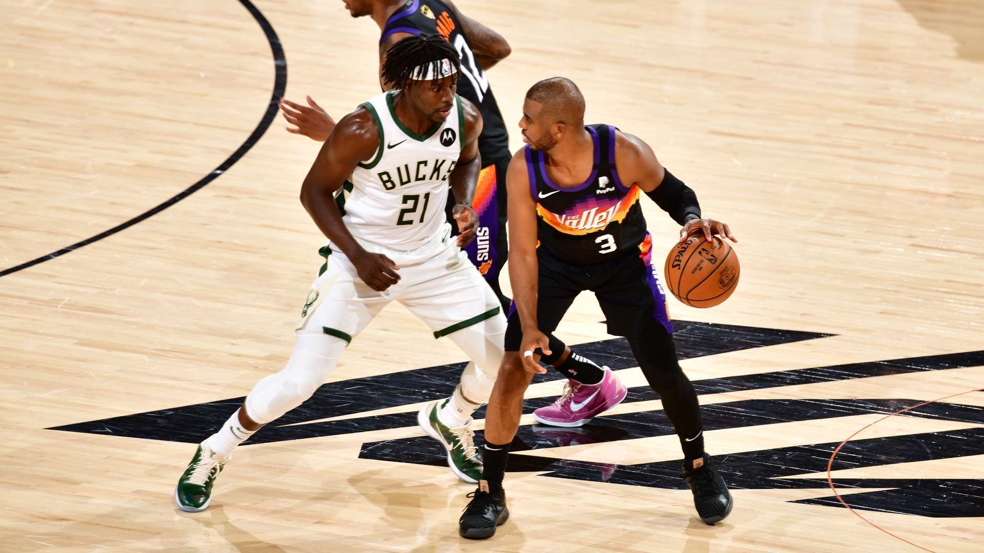 关于Shams：卡梅伦-约翰逊因右膝骨挫伤，将缺战一段时间的信息