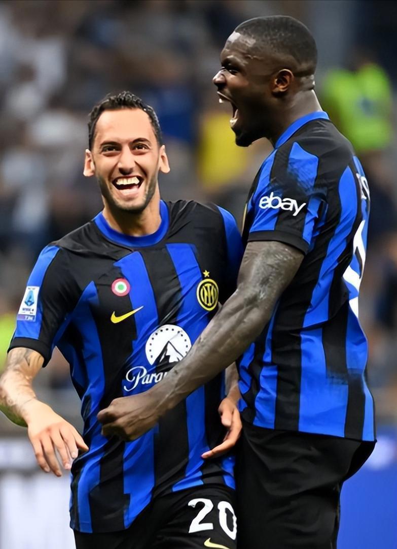 包含意甲赛果定排名！萨索洛3-1罗马2-0米兰2-1新积分榜揭晓的词条