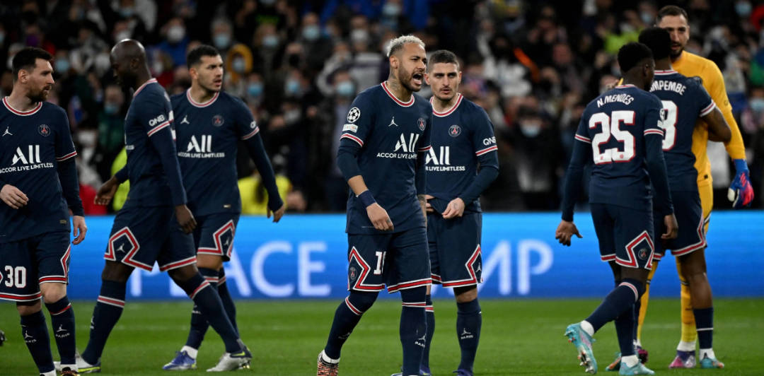 法甲联赛：巴黎圣日尔曼无意放水，昂热旗开得胜中场染红的简单介绍