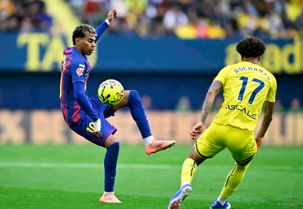 包含西甲最新积分榜更新：黄潜50大胜登顶，皇马2连胜追赶巴萨的词条