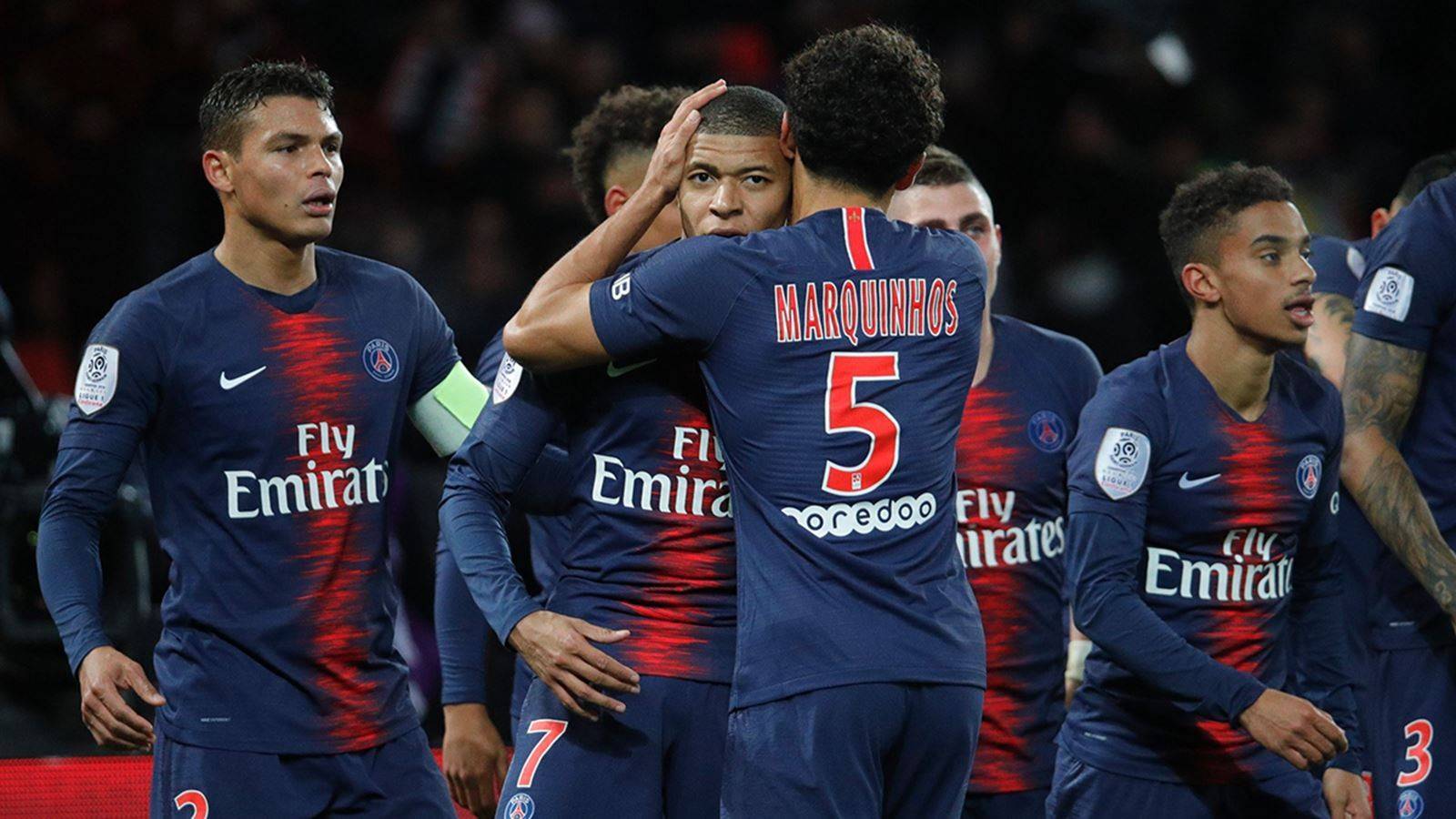 包含法甲巴黎圣曼vs昂热：我预测4-0、4-1，看好大的词条