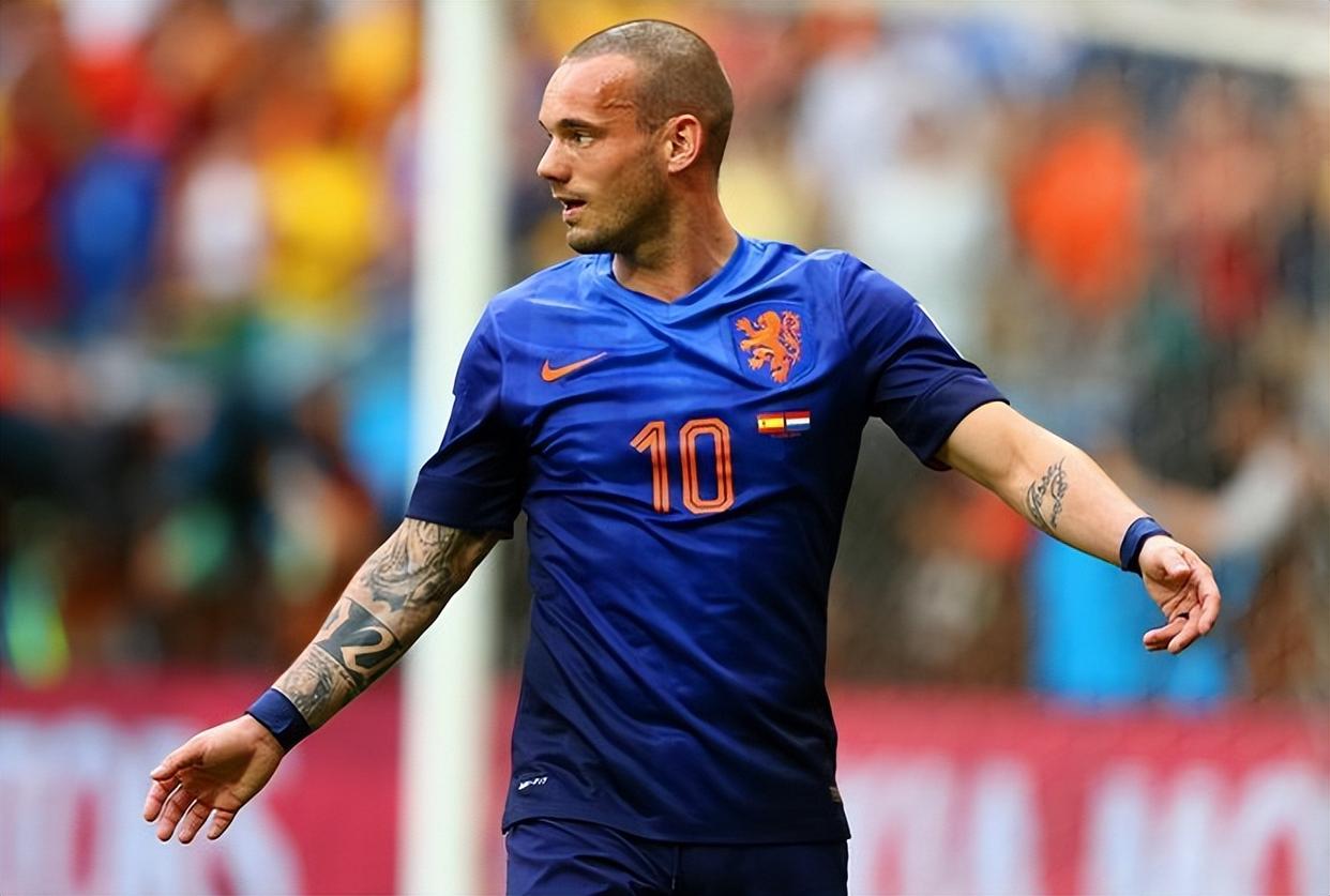 包含官方：坎比亚索因击打对手面部被禁赛2场，将无缘出战国米的词条