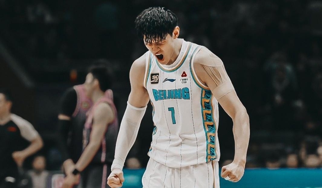 包含博主：目前争夺赵睿的球队不止一家，这个事并不简单的词条