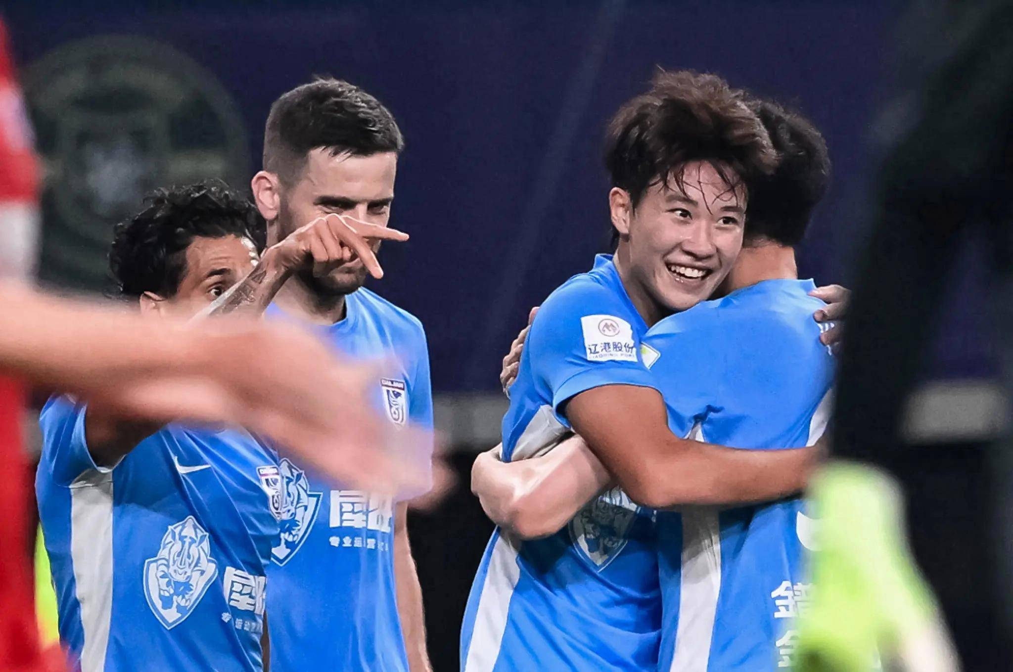 包含距保级区仅差2分！中超-锋霸制胜亚泰1-0新鹏城2连胜的词条